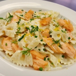 Pasta and Fresh Salmon Salad